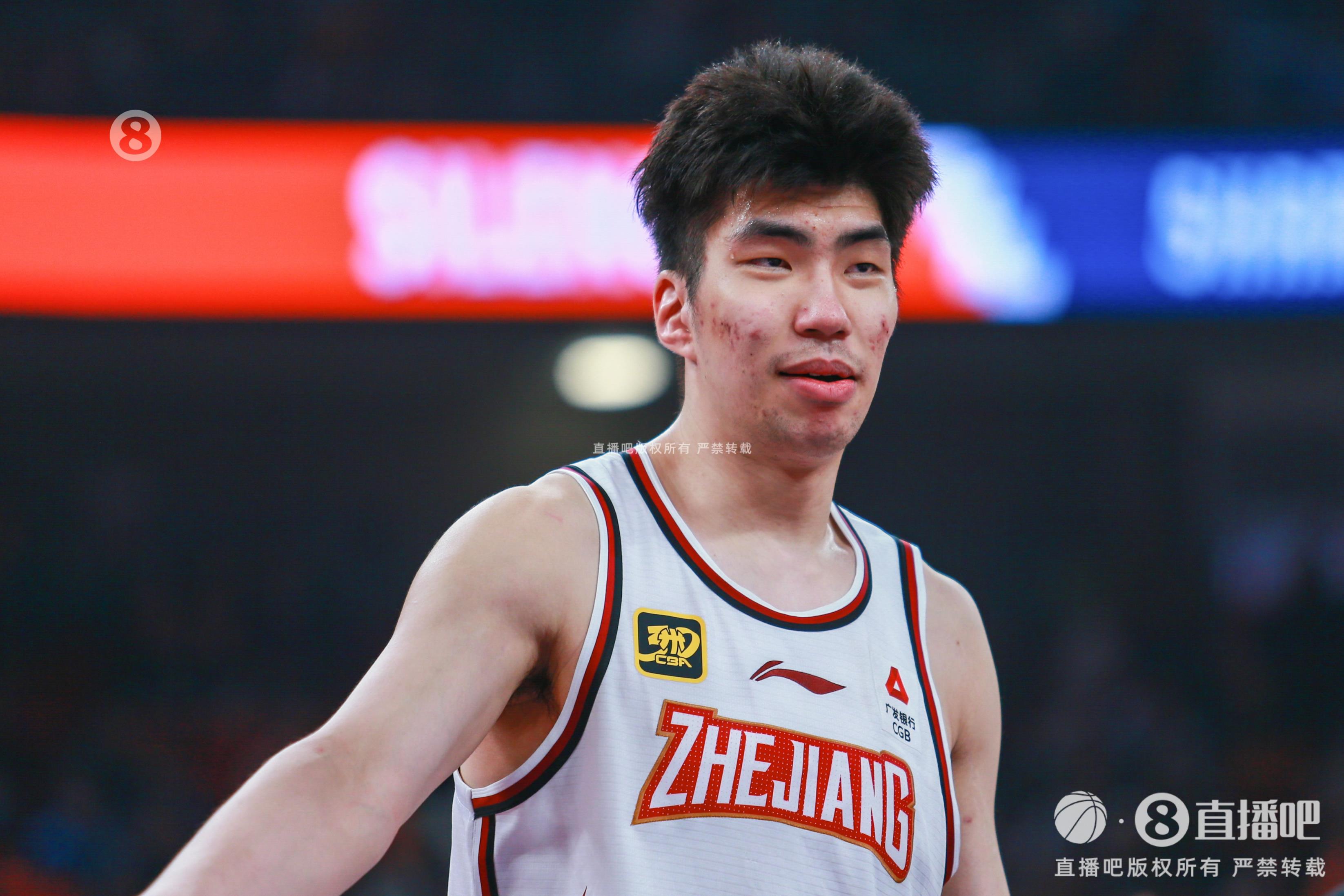 效率極高！余嘉豪8中8貢獻(xiàn)20分7板 罰球5中4